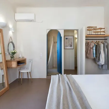 Nalas Suites Emporio  Exterior photo