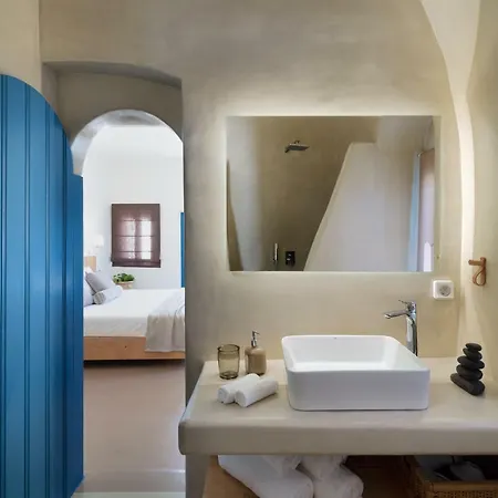 Nalas Suites Emporio  Exterior photo